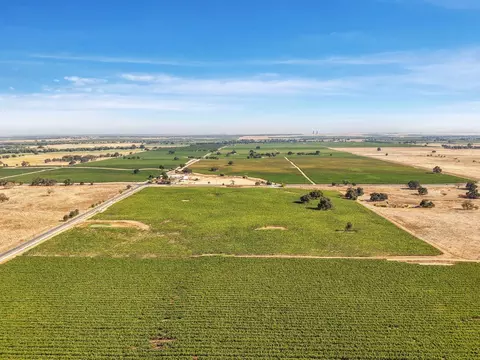 13700 Liberty Rd, Galt, CA 95632 photo 8