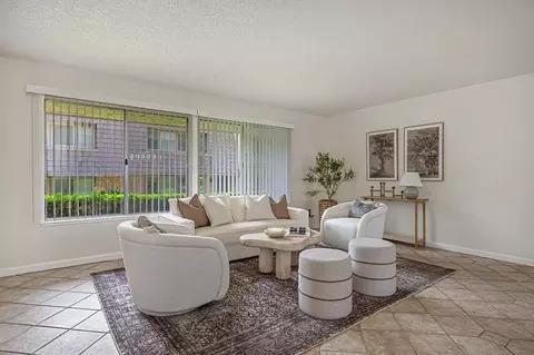 Living - 6139 Via Casitas, Carmichael, CA 95608 photo 3 of 5