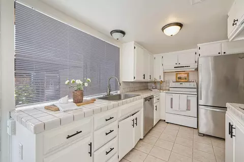 Kitchen - 6139 Via Casitas, Carmichael, CA 95608 photo 1 of 4
