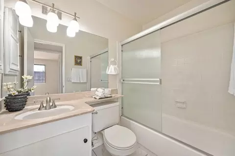 Bath - 6139 Via Casitas, Carmichael, CA 95608 photo 4 of 4