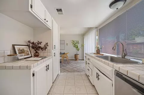 Kitchen - 6139 Via Casitas, Carmichael, CA 95608 photo 4 of 4