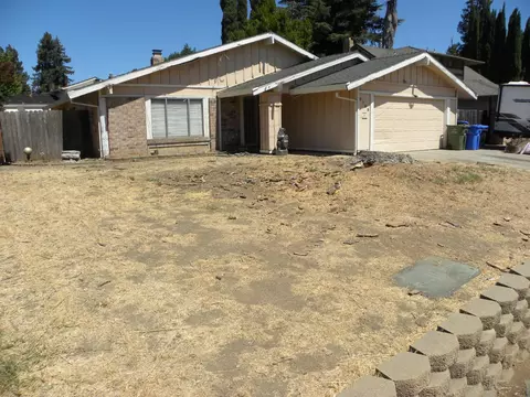 8709 Los Encantos Cir, Elk Grove, CA 95624