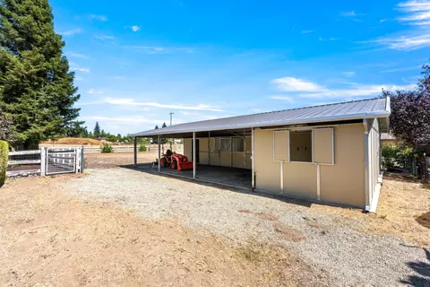 Exterior - 7140 Starkview Pl, Loomis, CA 95650 photo 10 of 14