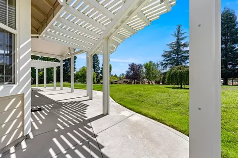 Exterior - 7140 Starkview Pl, Loomis, CA 95650 photo 8 of 14