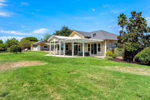 Exterior - 7140 Starkview Pl, Loomis, CA 95650 photo 5 of 14