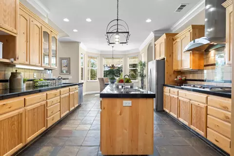 Kitchen - 7140 Starkview Pl, Loomis, CA 95650 photo 8 of 8