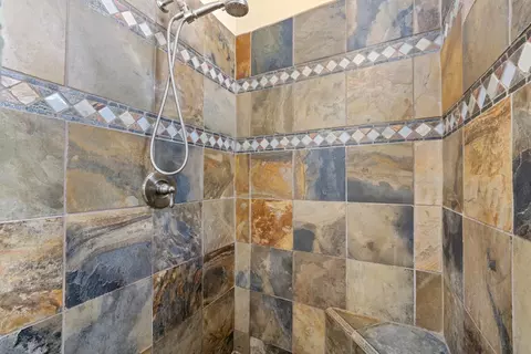 Bath - 7140 Starkview Pl, Loomis, CA 95650 photo 7 of 8