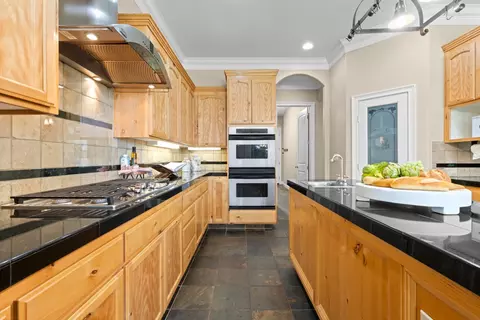 Kitchen - 7140 Starkview Pl, Loomis, CA 95650 photo 7 of 8