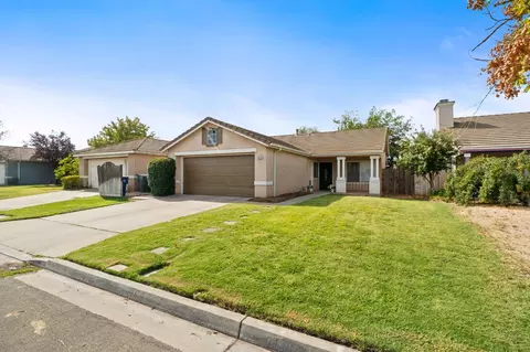 5649 W Norwich Ave, Fresno, CA 93722