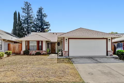 5112 Laguna Park Dr, Elk Grove, CA 95758