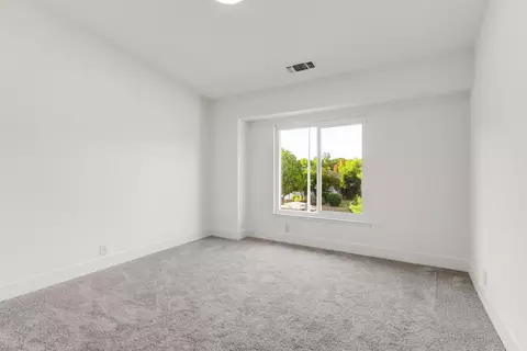 Bedroom - 3310 Monte Vista Ave, Davis, CA 95618 photo 6 of 7
