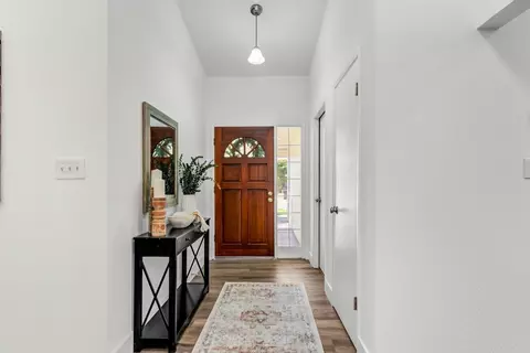 Entry Way - 3310 Monte Vista Ave, Davis, CA 95618 photo 2 of 5