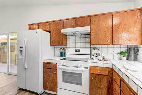 Kitchen - 3310 Monte Vista Ave, Davis, CA 95618 photo 4 of 4