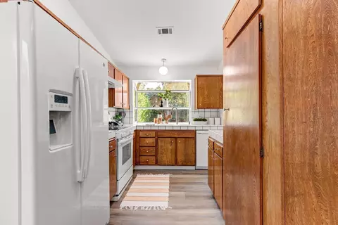 Kitchen - 3310 Monte Vista Ave, Davis, CA 95618 photo 1 of 4
