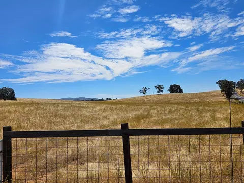 58 S Petersburg, Valley Springs, CA 95252