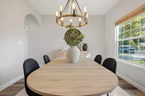 Dining - 217 Palm Ave, Ripon, CA 95366 photo 4 of 4