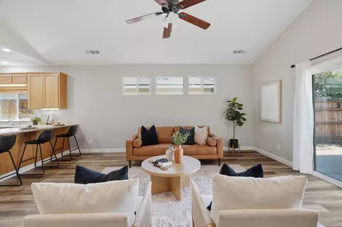 Living - 217 Palm Ave, Ripon, CA 95366 photo 3 of 4