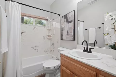 Bath - 217 Palm Ave, Ripon, CA 95366 photo 1 of 1