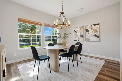 Dining - 217 Palm Ave, Ripon, CA 95366 photo 2 of 4