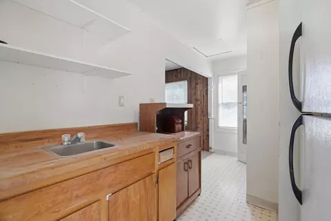 Kitchen - 217 Palm Ave, Ripon, CA 95366 photo 3 of 3