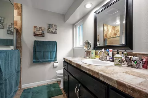Bath - 1404 Raquel Ln, Modesto, CA 95355 photo 3 of 3