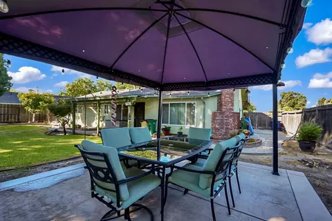 Exterior - 1404 Raquel Ln, Modesto, CA 95355 photo 6 of 7