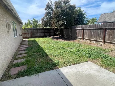 Exterior - 549 Victory Ave, Manteca, CA 95336 photo 2 of 2