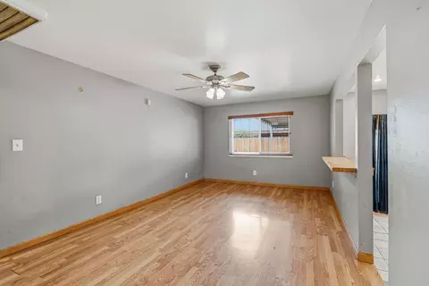 Living - 2808 Uhlig Ave, Modesto, CA 95350 photo 4 of 5
