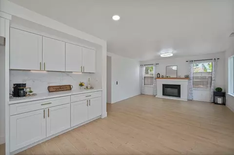 Living - 8320 Leda Ct, Antelope, CA 95843 photo 4 of 8