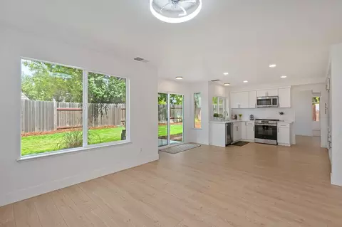Living - 8320 Leda Ct, Antelope, CA 95843 photo 5 of 8