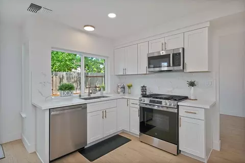 Kitchen - 8320 Leda Ct, Antelope, CA 95843 photo 2 of 2