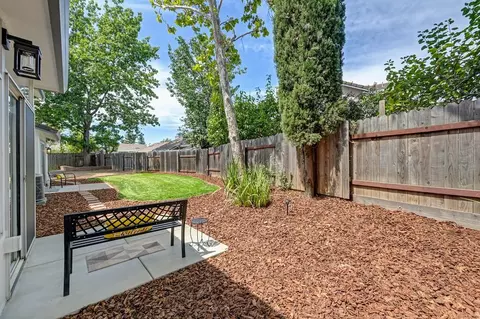 Exterior - 8320 Leda Ct, Antelope, CA 95843 photo 7 of 13