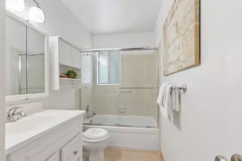 Bath - 406 Anza Ave, Davis, CA 95616 photo 3 of 4