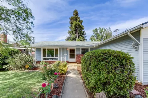 9049 Rosewood Dr, Sacramento, CA 95826