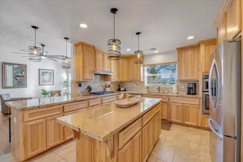 Kitchen - 3085 Arrowhead St, Copperopolis, CA 95228 photo 4 of 8
