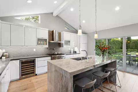 Kitchen - 1609 Gary Way, Carmichael, CA 95608 photo 5 of 9