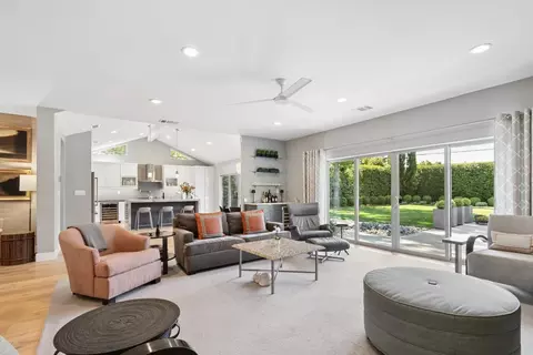 Living - 1609 Gary Way, Carmichael, CA 95608 photo 5 of 7