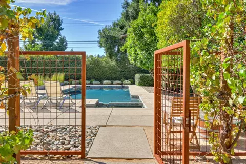 Exterior - 1609 Gary Way, Carmichael, CA 95608 photo 23 of 35