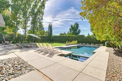 Exterior - 1609 Gary Way, Carmichael, CA 95608 photo 6 of 35