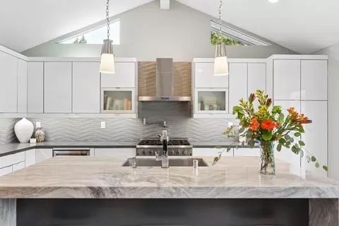 Kitchen - 1609 Gary Way, Carmichael, CA 95608 photo 4 of 9