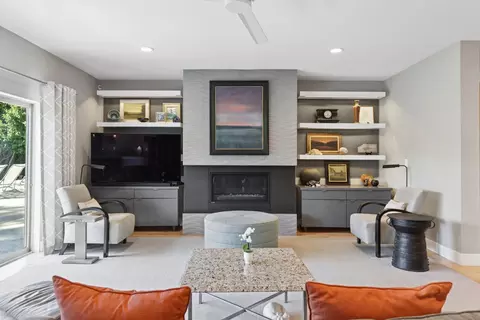 Living - 1609 Gary Way, Carmichael, CA 95608 photo 2 of 7
