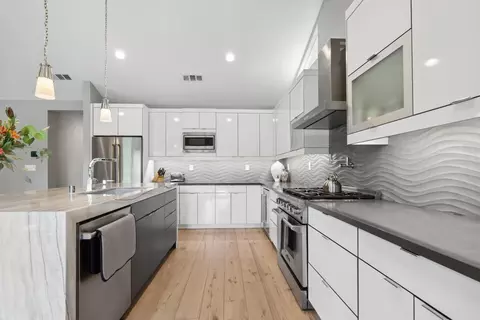 Kitchen - 1609 Gary Way, Carmichael, CA 95608 photo 7 of 9