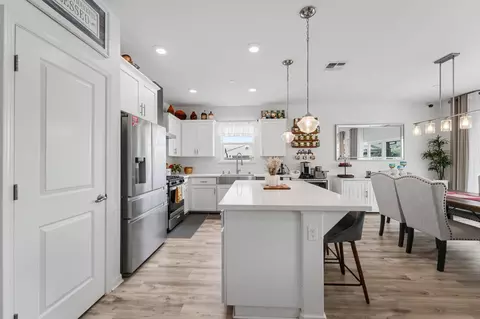 Kitchen - 842 Norfolk Ave, Patterson, CA 95363 photo 1 of 2