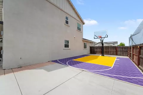 Exterior - 842 Norfolk Ave, Patterson, CA 95363 photo 6 of 10