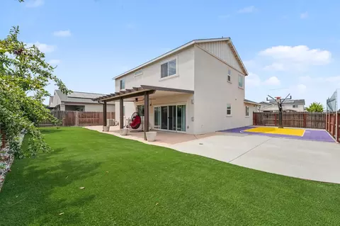Exterior - 842 Norfolk Ave, Patterson, CA 95363 photo 8 of 10