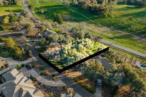 9640 Upper Valley Rd, Auburn, CA 95602 photo 2