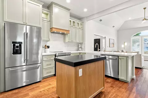 Kitchen - 887 E Milgeo Ave, Ripon, CA 95366 photo 10 of 10