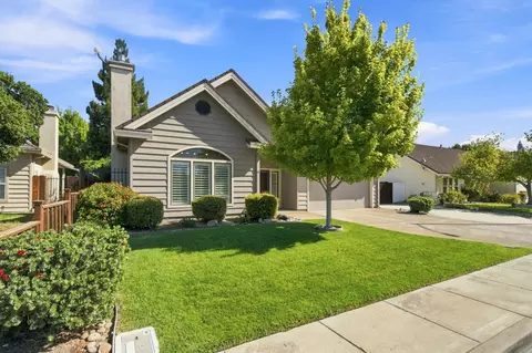 Exterior - 887 E Milgeo Ave, Ripon, CA 95366 photo 2 of 7
