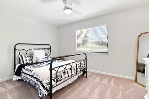 Bedroom - 887 E Milgeo Ave, Ripon, CA 95366 photo 3 of 3