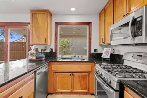 Kitchen - 3505 Pinehill Way, Antelope, CA 95843 photo 2 of 4